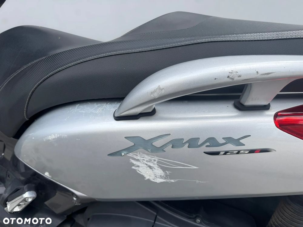 Yamaha X-max - 7
