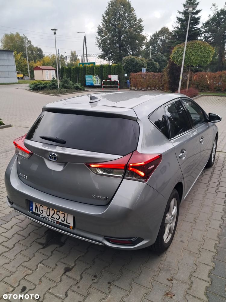 Toyota Auris Hybrid 135 Premium - 3