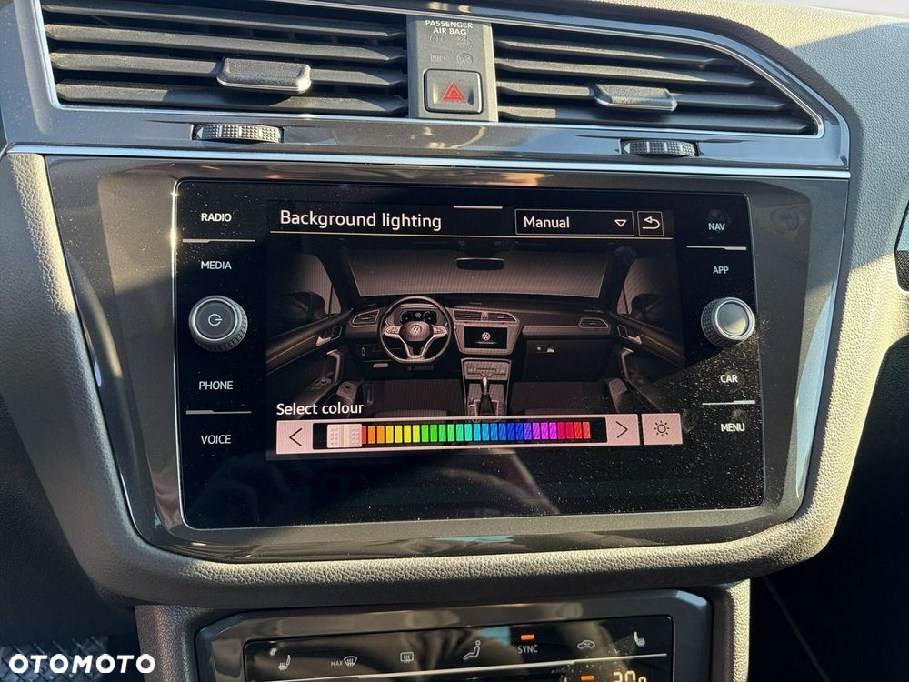 Volkswagen Tiguan 2.0 TDI SCR DSG Elegance - 24