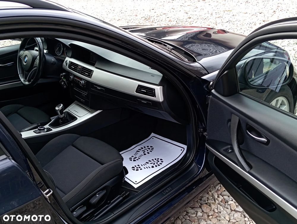 BMW Seria 3 318i Edition Sport - 19