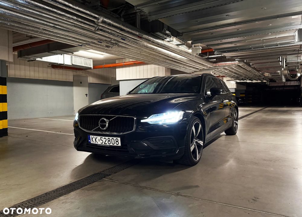 Volvo V60 B4 D Momentum Core - 1