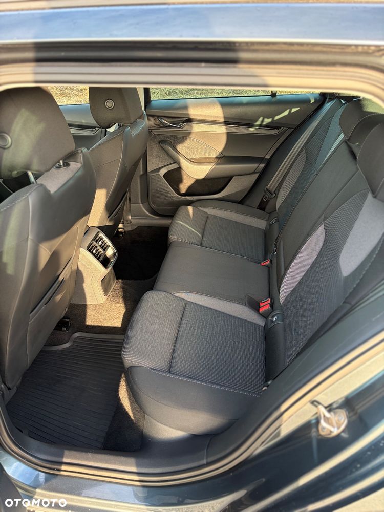 Skoda Octavia 2.0 TDI SCR Ambition DSG - 13