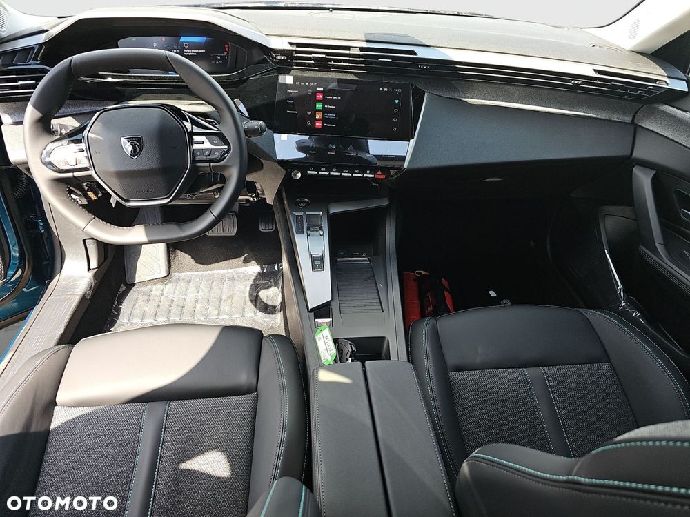 Peugeot 408 - 13
