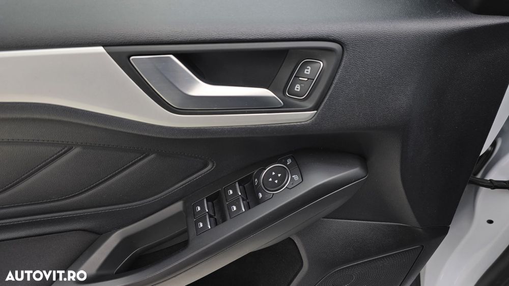 Ford Focus 1.0 EcoBoost Trend - 12