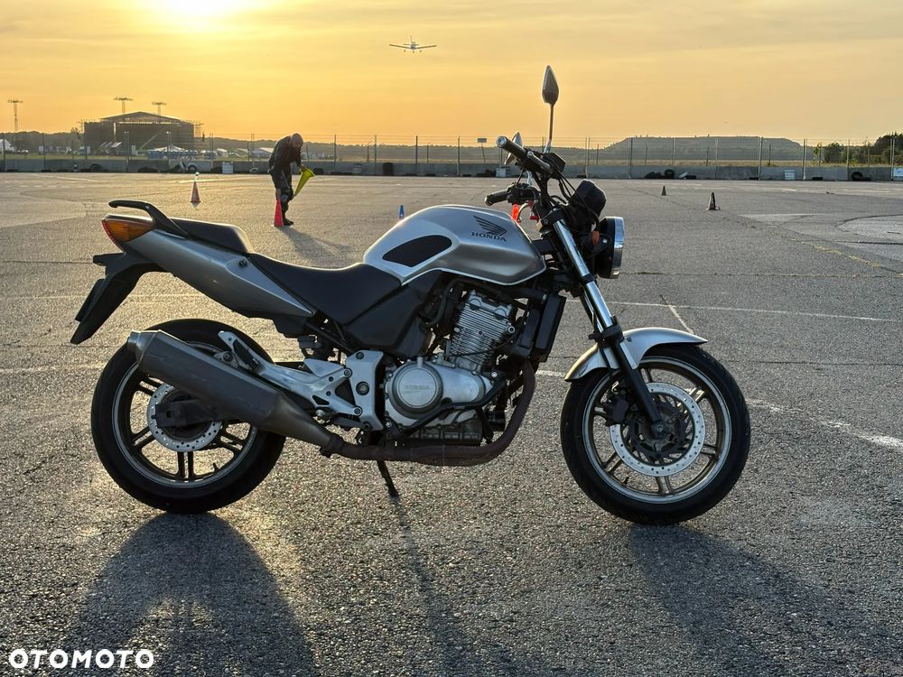 Honda CBF - 2