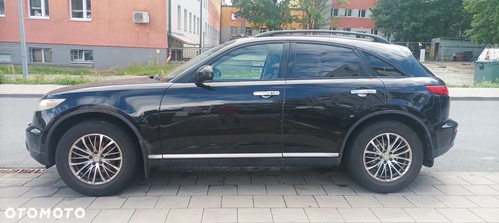 Infiniti FX - 1
