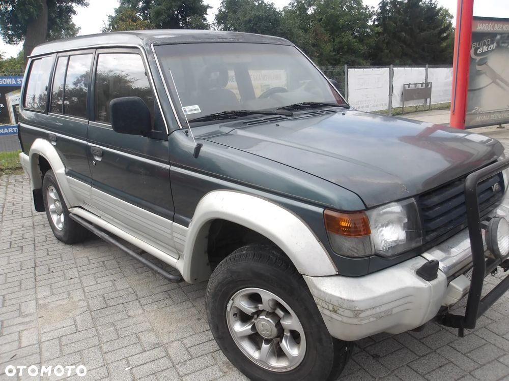 Mitsubishi Pajero - 3