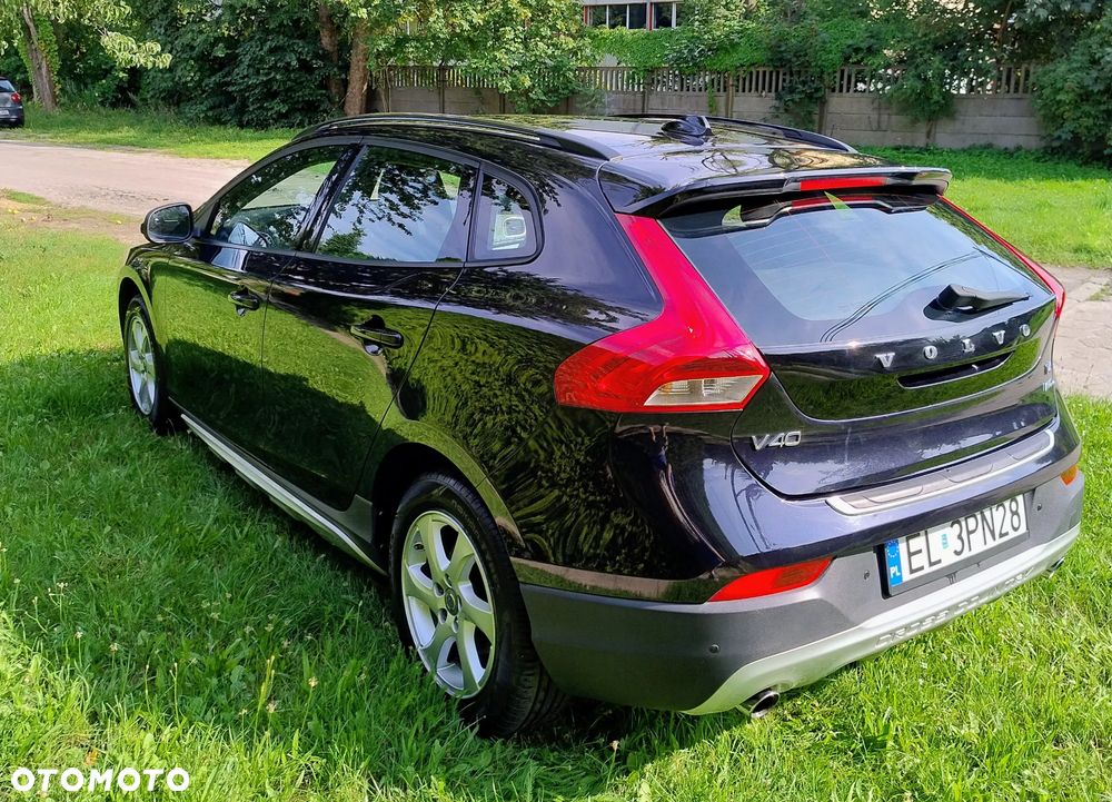 Volvo V40 Cross Country T4 AWD Kinetic - 2