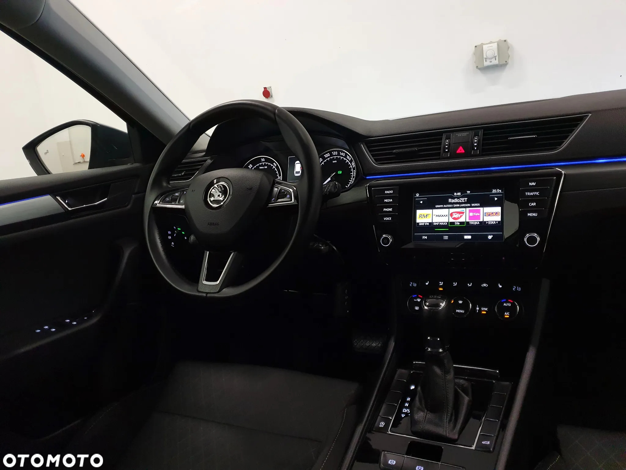 Skoda Superb 2.0 TDI Sportline DSG - 11