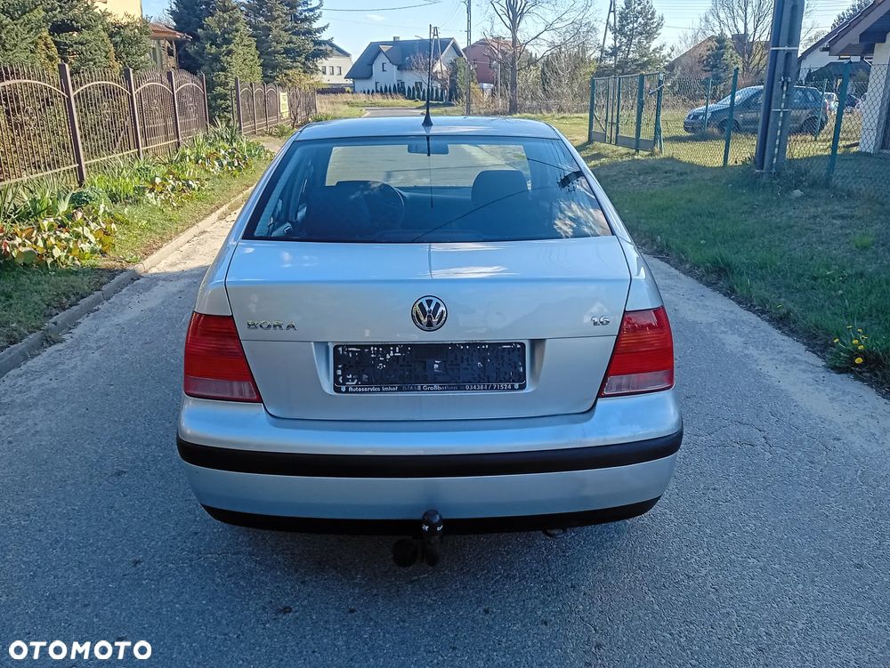 Volkswagen Bora 1.6 Comfortline - 10