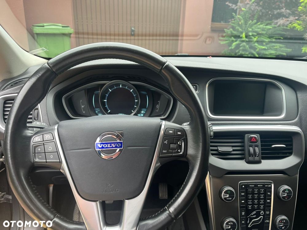 Volvo V40 D2 - 12