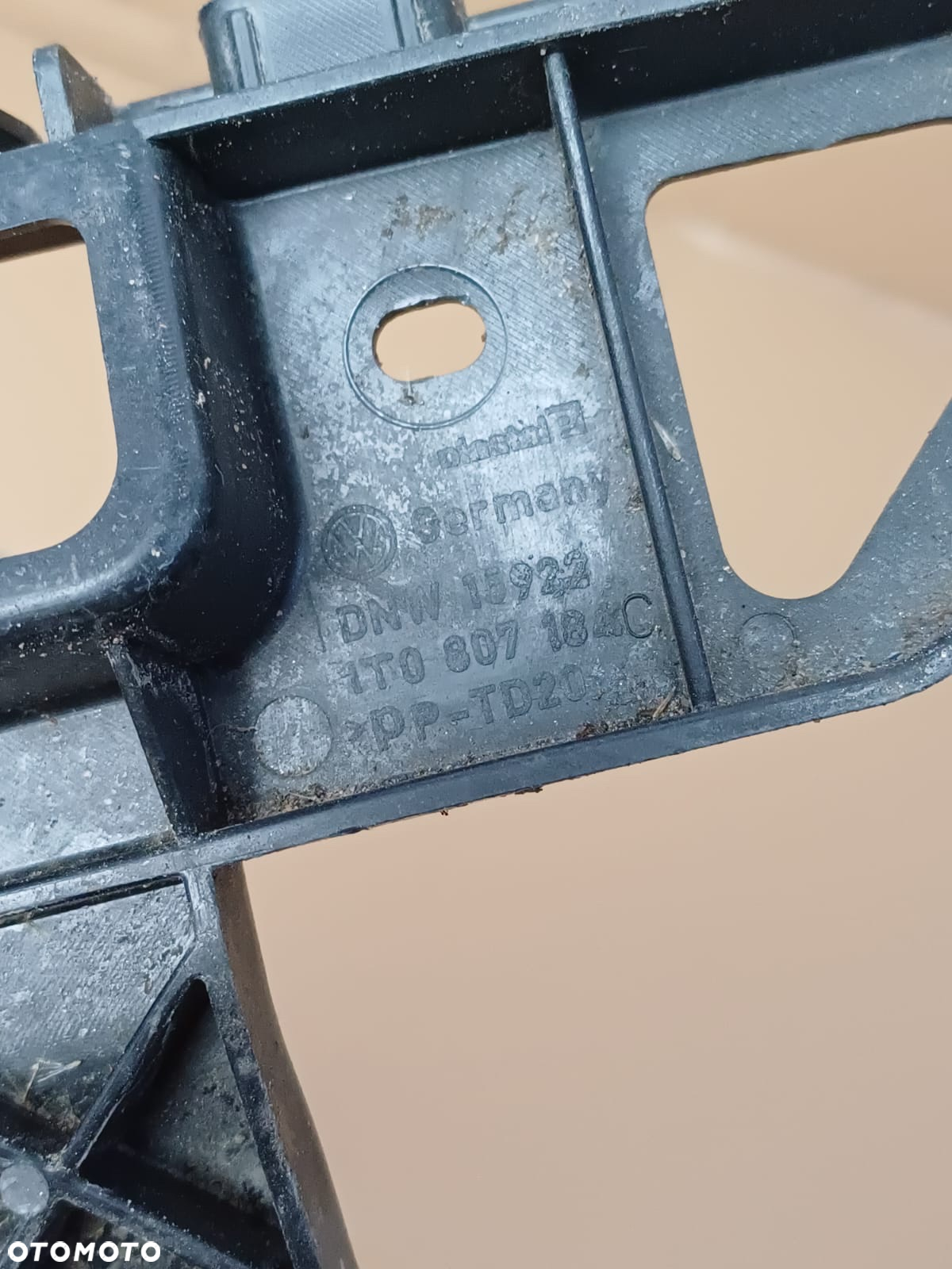 VW TOURAN II 1T0 MOCOWANIE ŚLIZG ZDERZAKA LEWY PRZÓD PRAWY PRZÓD 1T0807183C 1T0807184C - 3