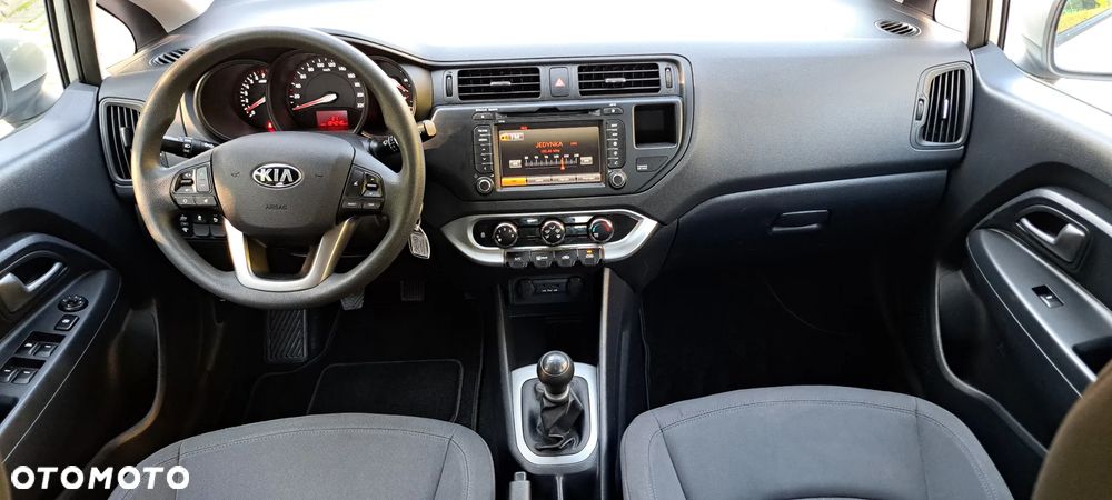 Kia Rio - 19