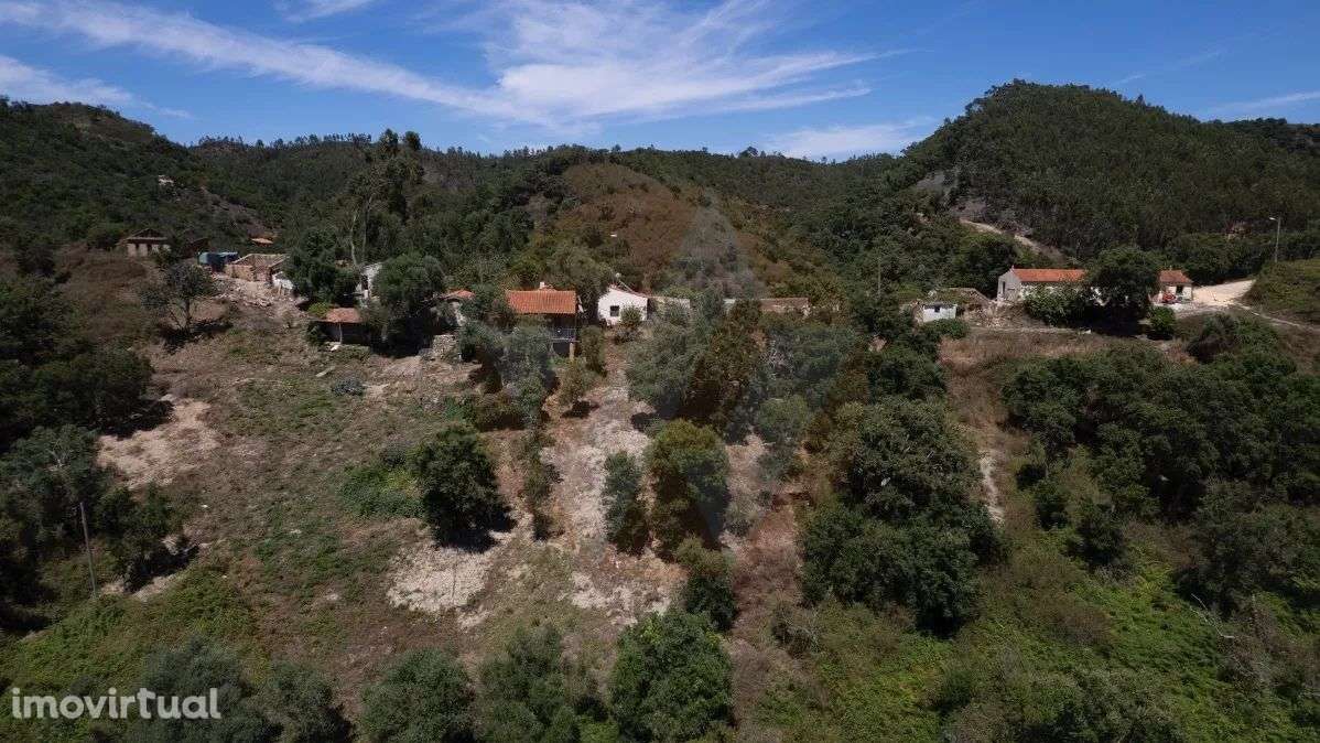 Aldeia Serrana perto de Aljezur - Grande imagem: 3/26