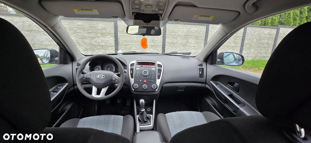 Kia Ceed Cee'd 1.6 Crdi Comfort + - 14