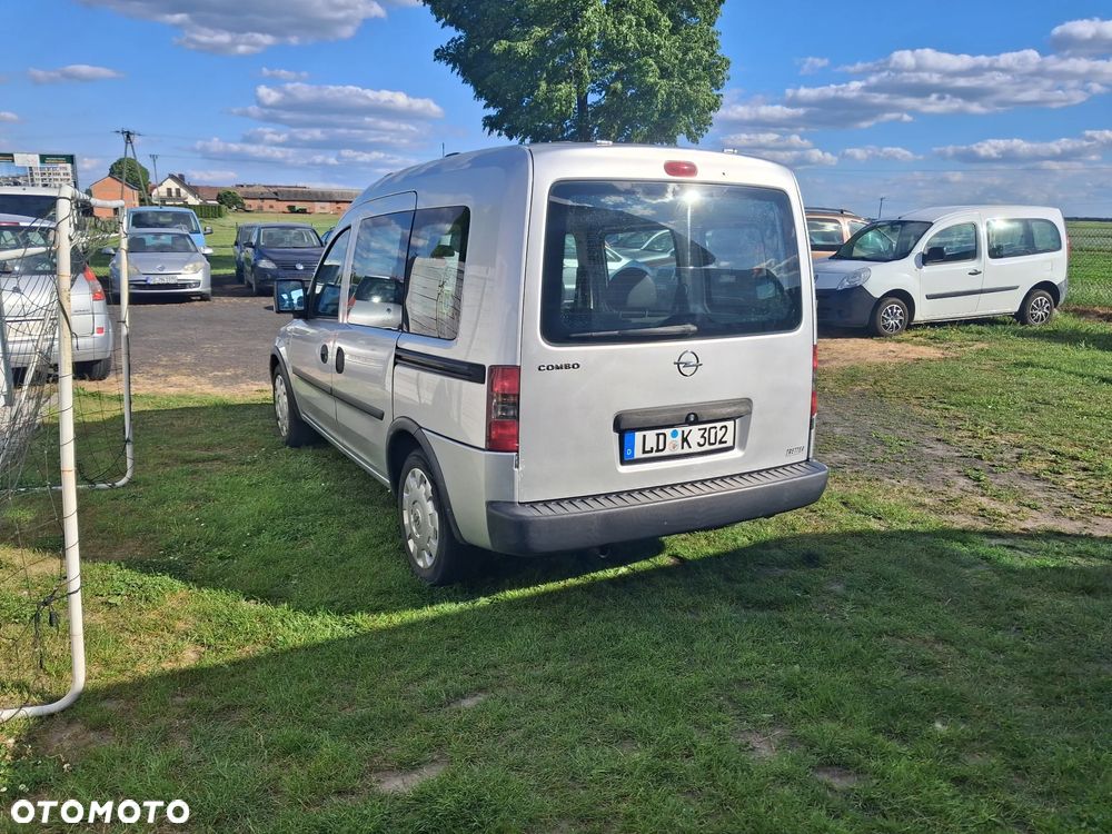 Renault Kangoo 1.6 8V 90 Access - 4