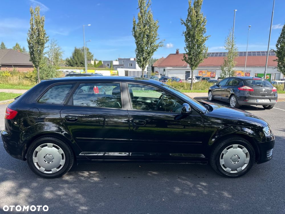 Audi A3 Sportback - 4