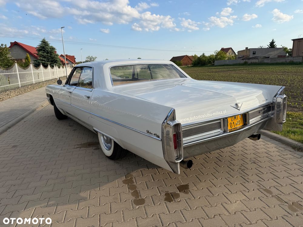 Cadillac Deville - 14