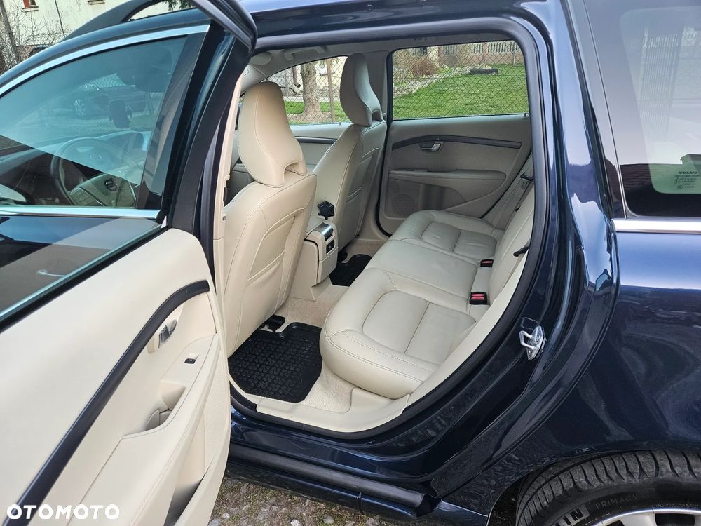 Volvo V70 D4 Momentum - 19
