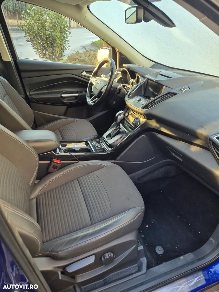 Ford Kuga 2.0 TDCi 4WD Powershift Titanium - 4
