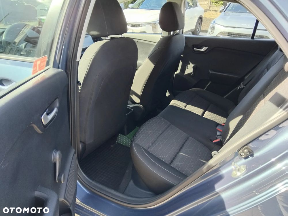 Kia Rio 1.2 M - 22