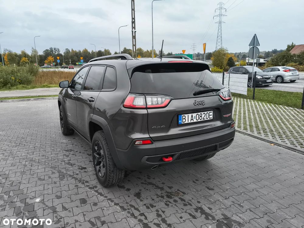 Jeep Cherokee - 3