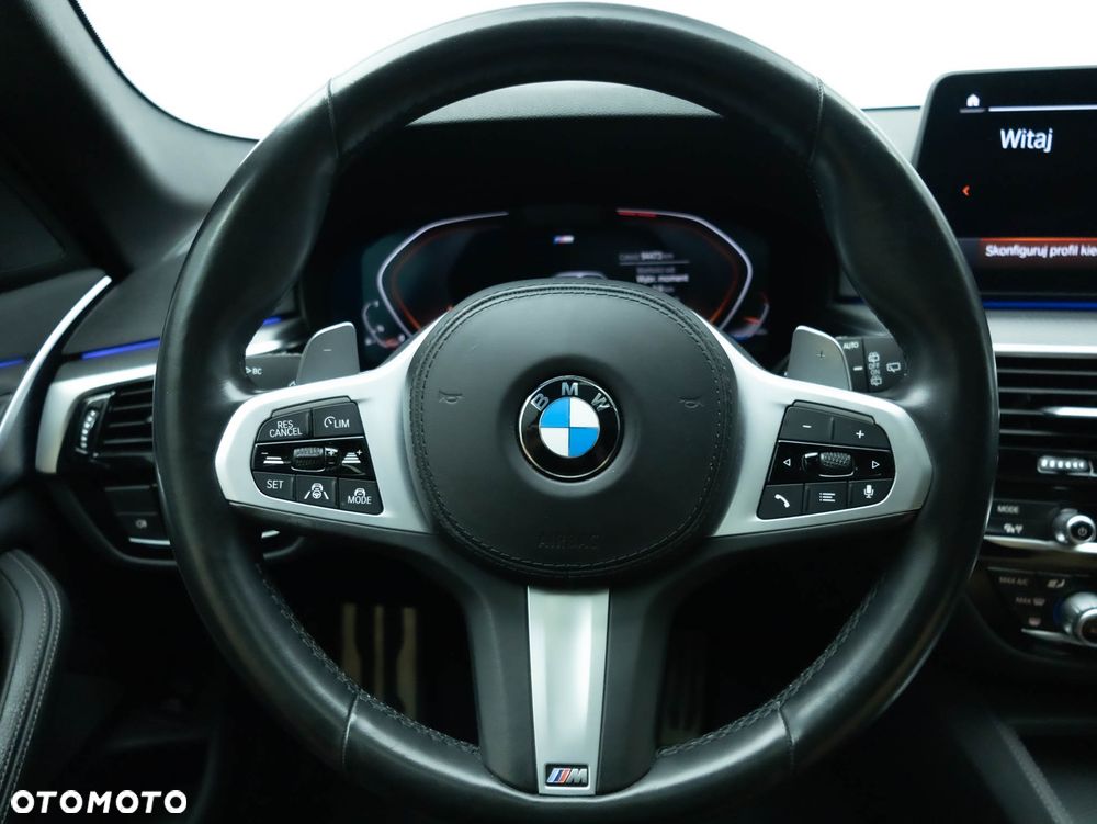 BMW Seria 5 530i xDrive M Sport Edition - 15