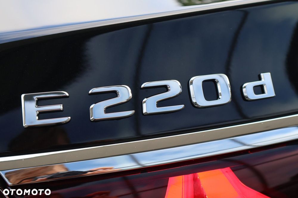 Mercedes-Benz Klasa E - 21