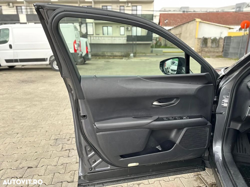 Lexus UX 200 FWD Executive - 10