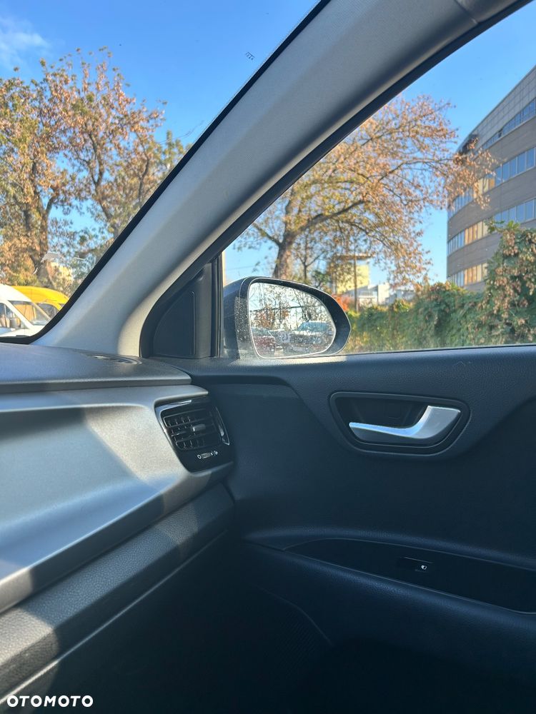 Kia Rio 1.4 crdi M - 27