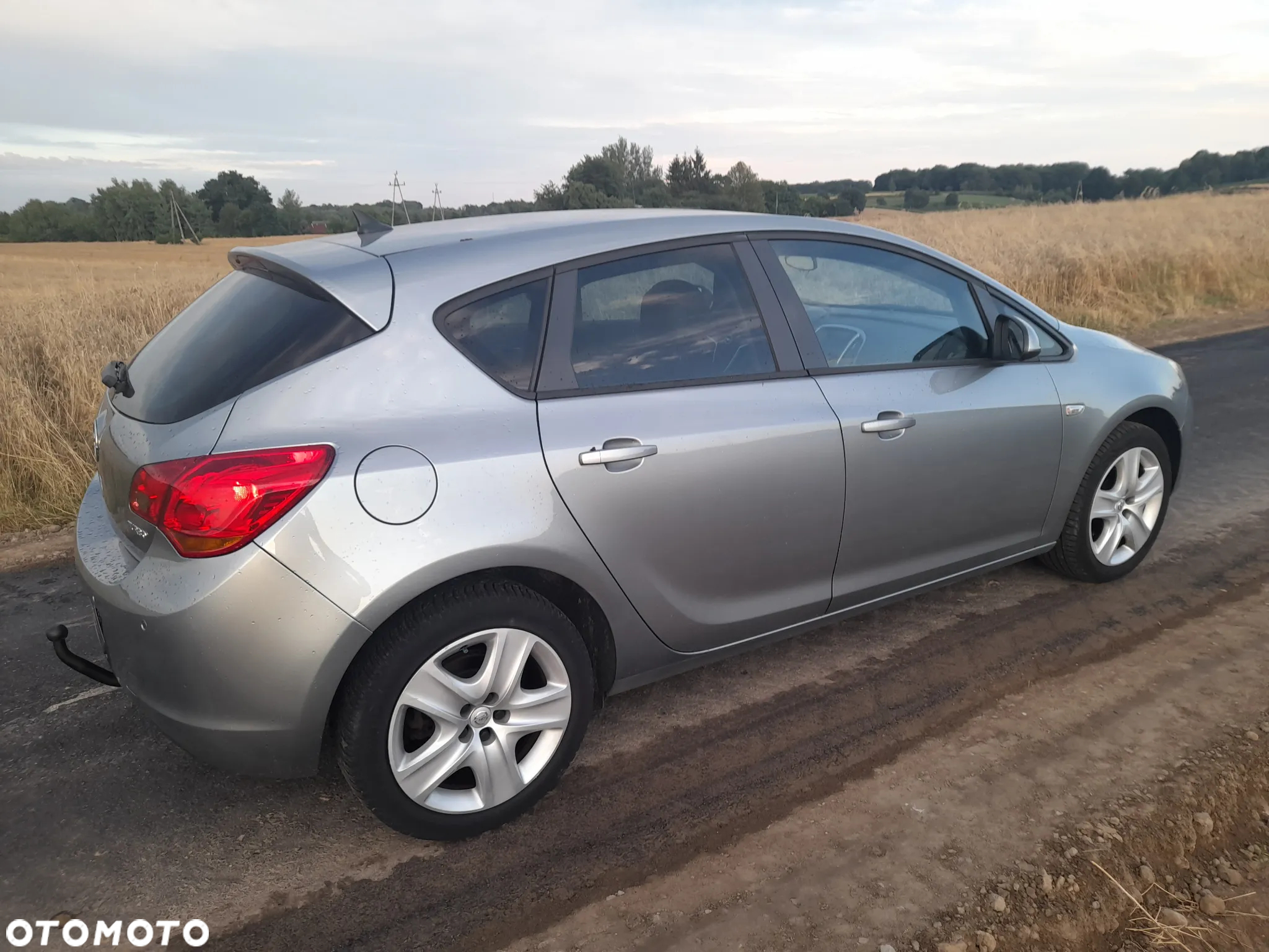 Opel Astra IV 1.4 T Cosmo - 6