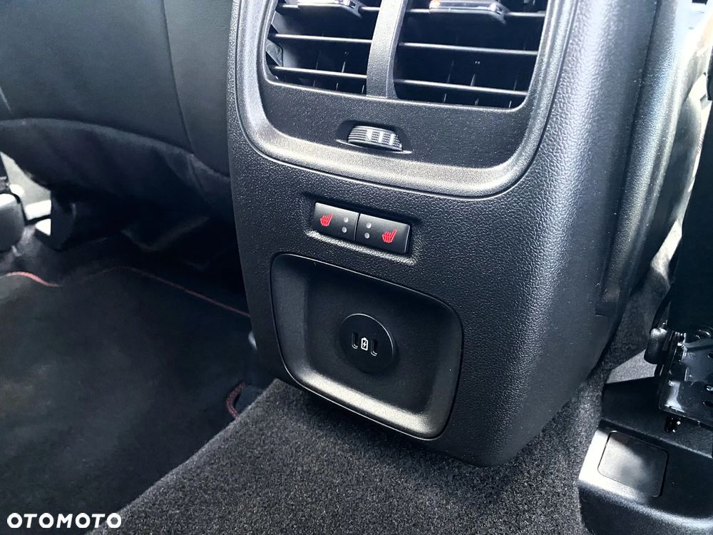 Ford Kuga 1.5 EcoBoost FWD ST-Line X - 18