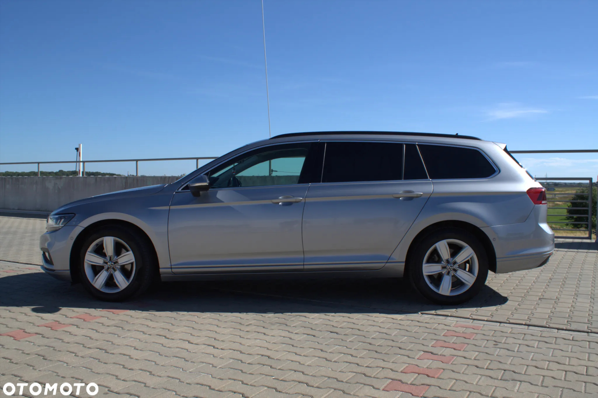 Volkswagen Passat Variant 2.0 TDI SCR DSG Business - 10