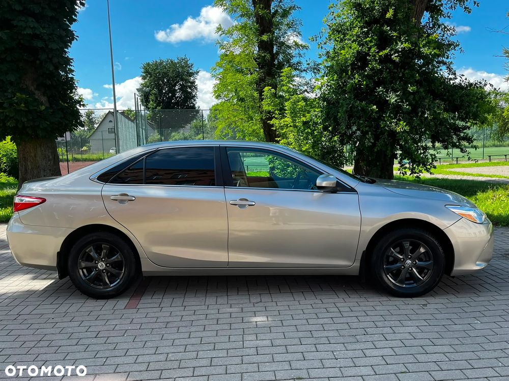 Toyota Camry - 14