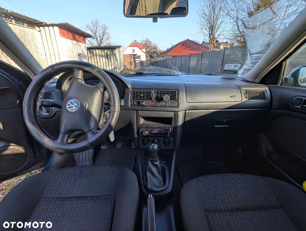 Volkswagen Golf 1.6 Q - 5