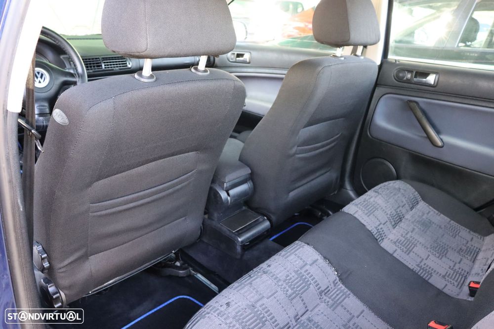 VW Passat 1.9 TDi Confortline - 16