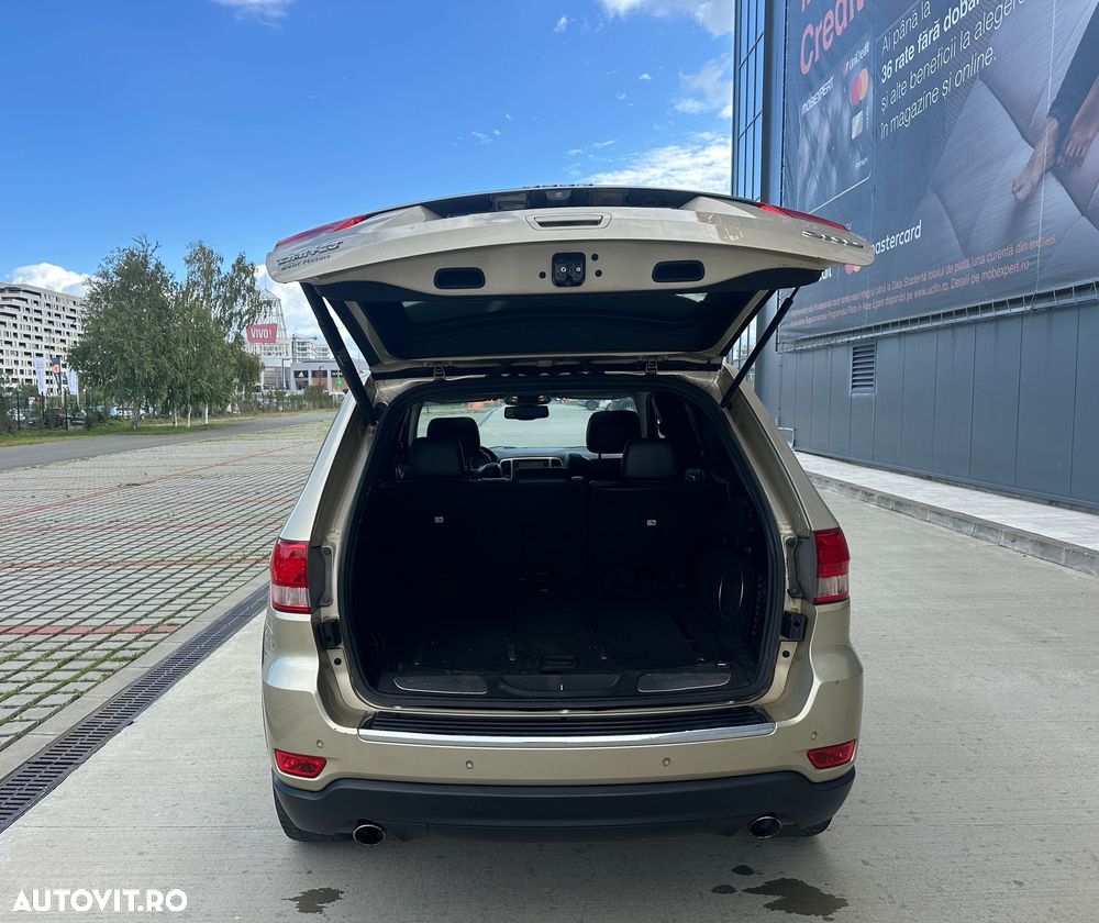 Jeep Grand Cherokee - 10