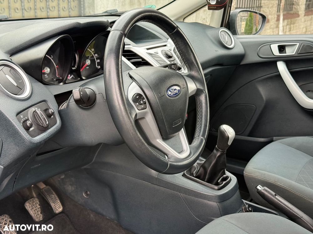 Ford Fiesta 1.25 Trend - 8