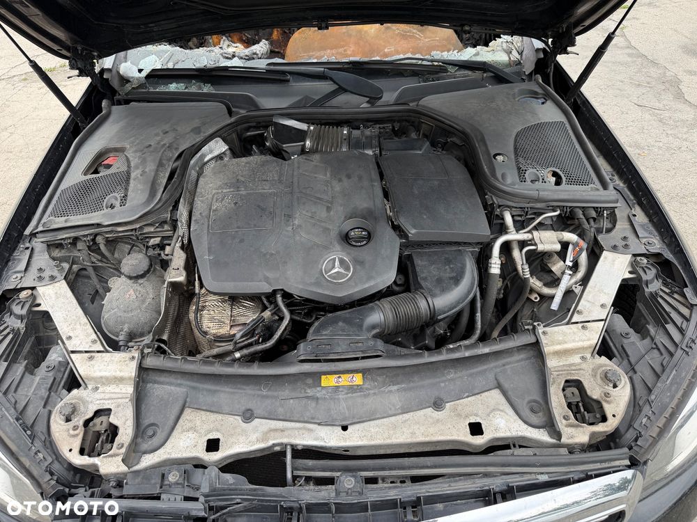 Mercedes-Benz Klasa E 220 d 9G-TRONIC - 8