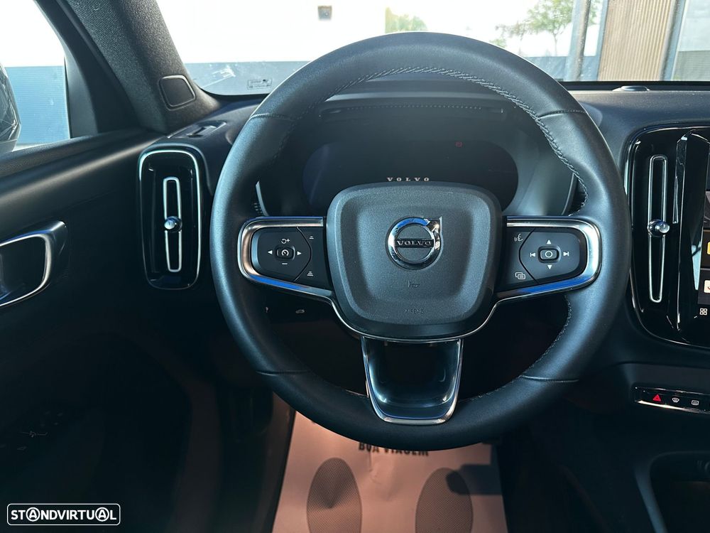 Volvo XC 40 Recharge Pro - 17