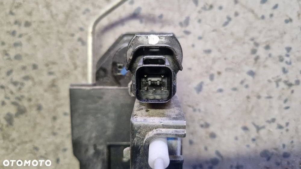 HYUNDAI I10 ZAMEK DRZWI PRAWY TYŁ - 3