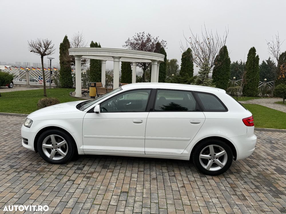 Audi A3 Sportback 1.6 TDI Attraction - 12