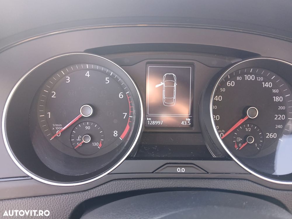 Volkswagen Passat 1.5 TSI ACT Advance - 6