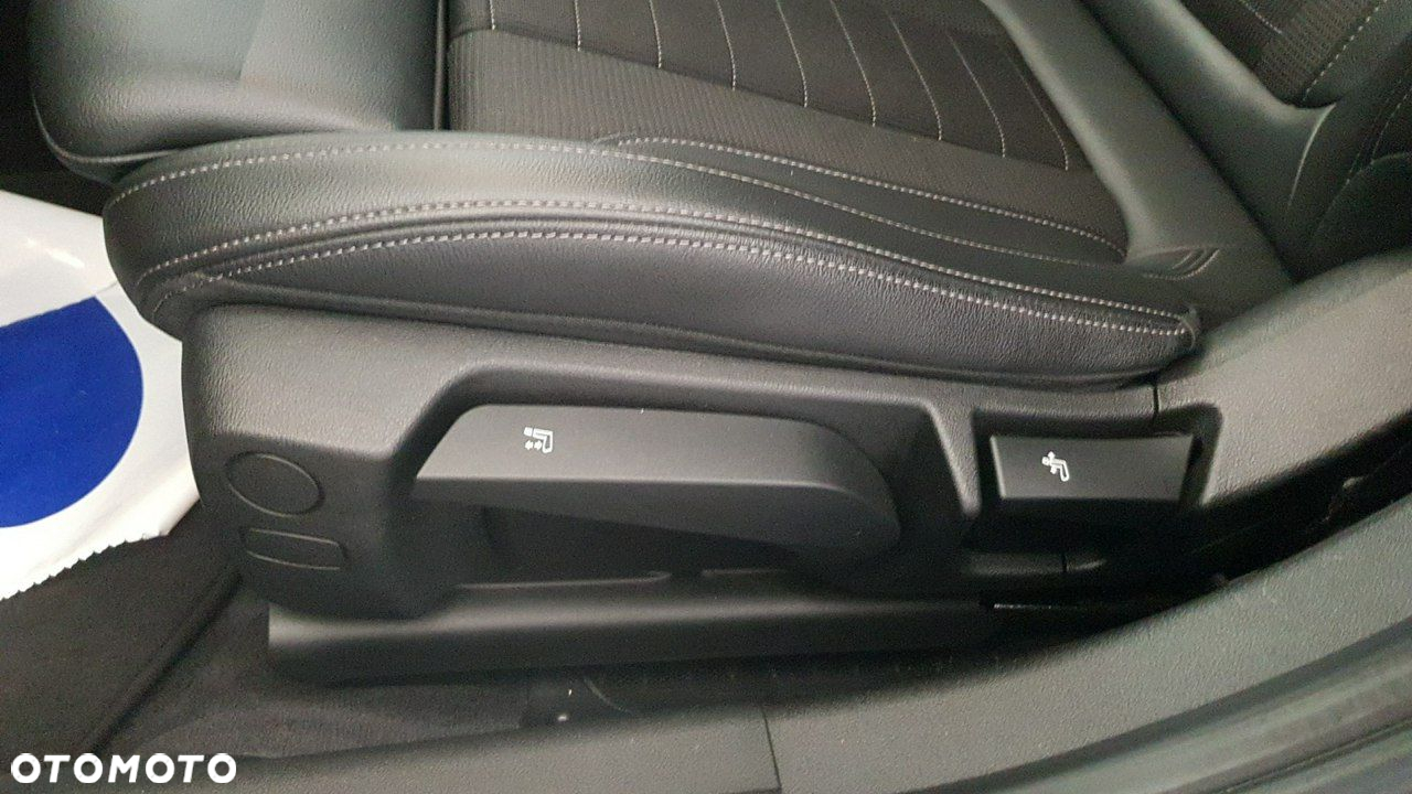 BMW Seria 3 - 32