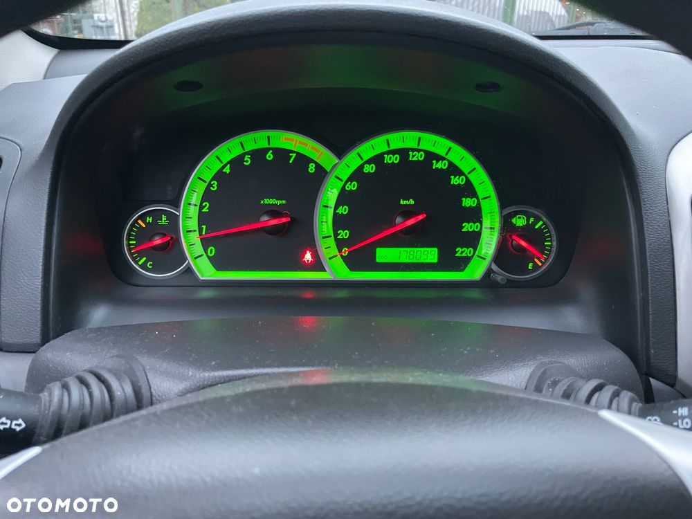 Chevrolet Captiva 2.4 LS 5os - 16
