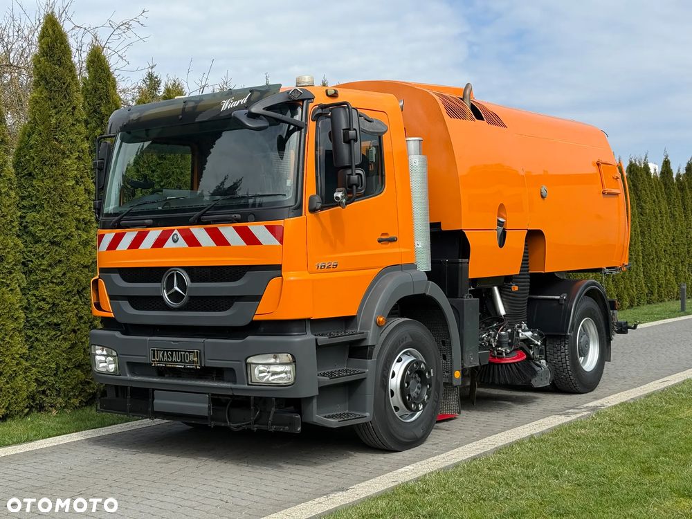Mercedes-Benz AXOR 1829 BUCHER OPTIFANT 8000 - 2