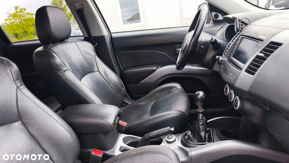Peugeot 4007 - 24