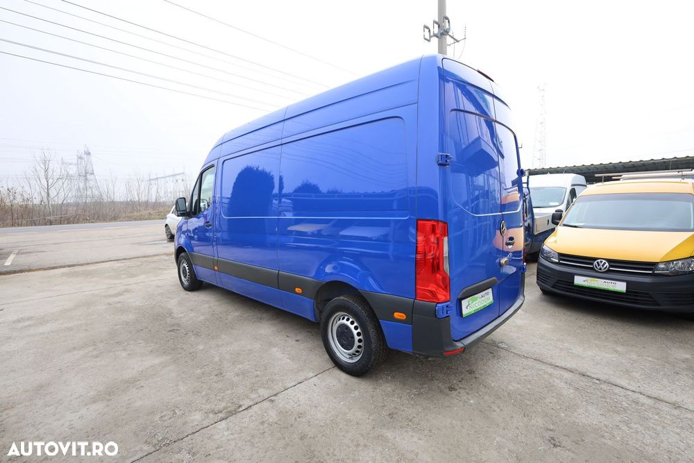 Mercedes-Benz Sprinter - 5