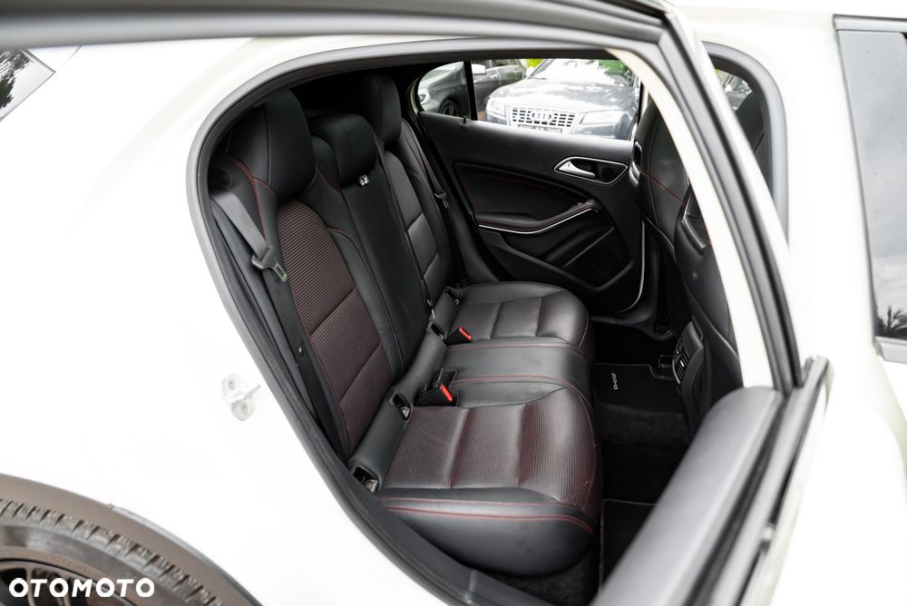 Mercedes-Benz GLA 250 4-Matic - 22