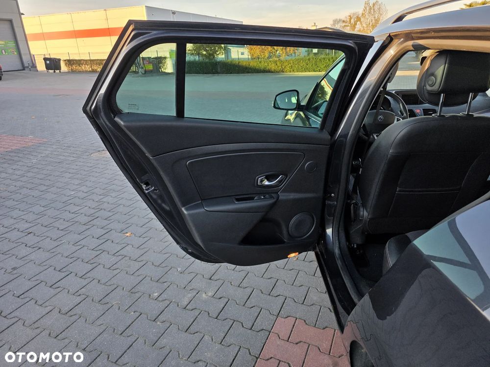 Renault Megane 2.0 140 CVT Dynamique - 13